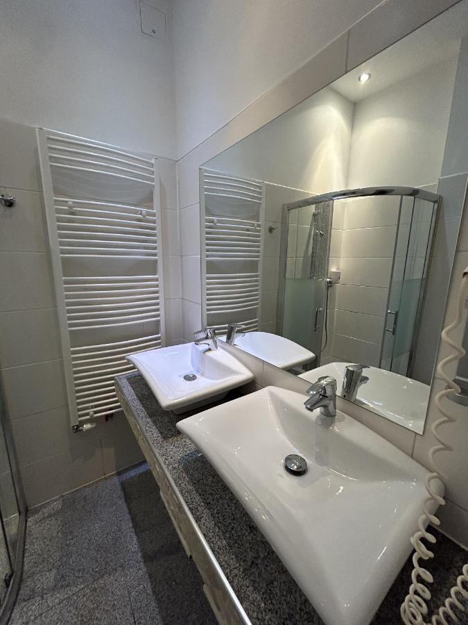 Cozy City Center Apartments Вена Экстерьер фото